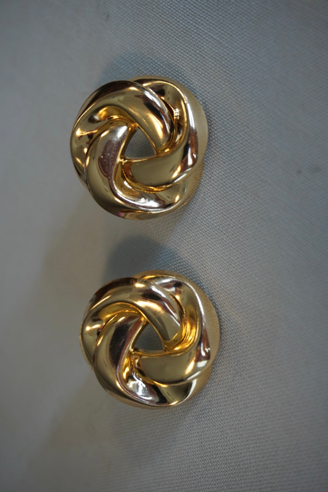 Twist Glaze Earrings Gold