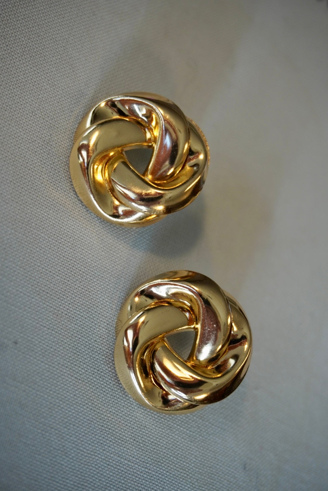 Twist Glaze Earrings Gold